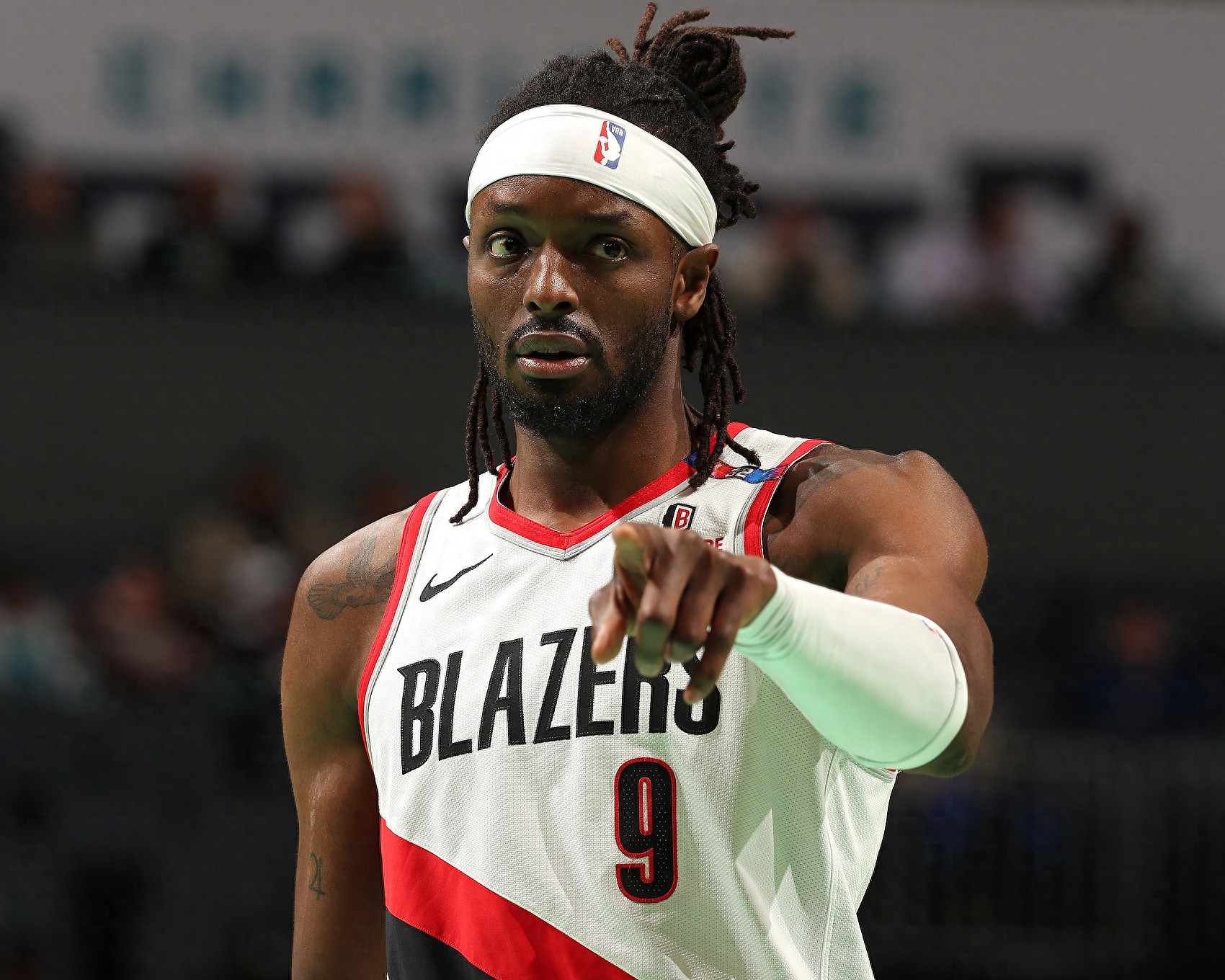 关于开拓者逆袭成功，客场力克对手的信息