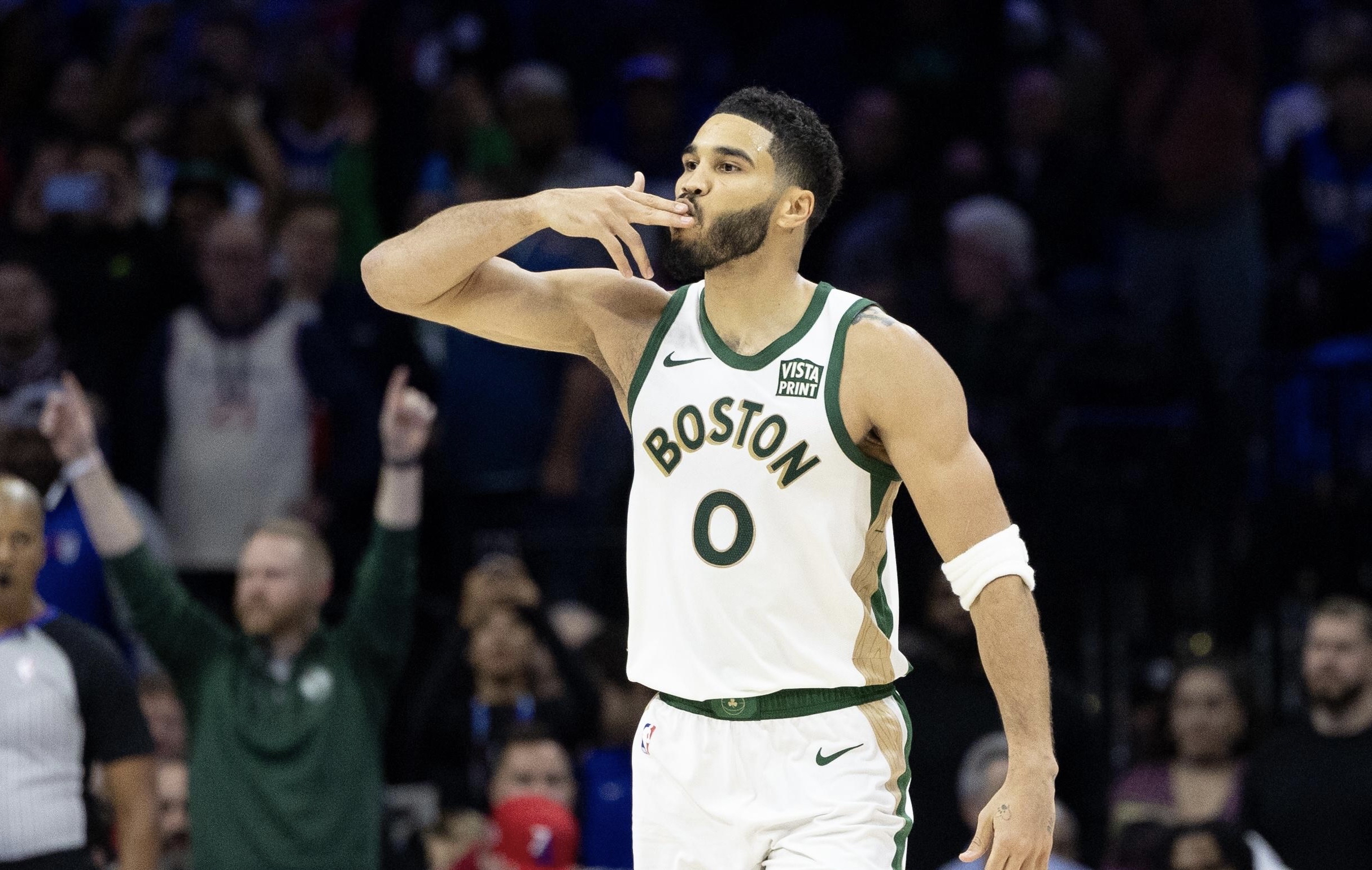 开云平台-凯尔特人B队轻取雄鹿,拉塞尔制霸全场的简单介绍