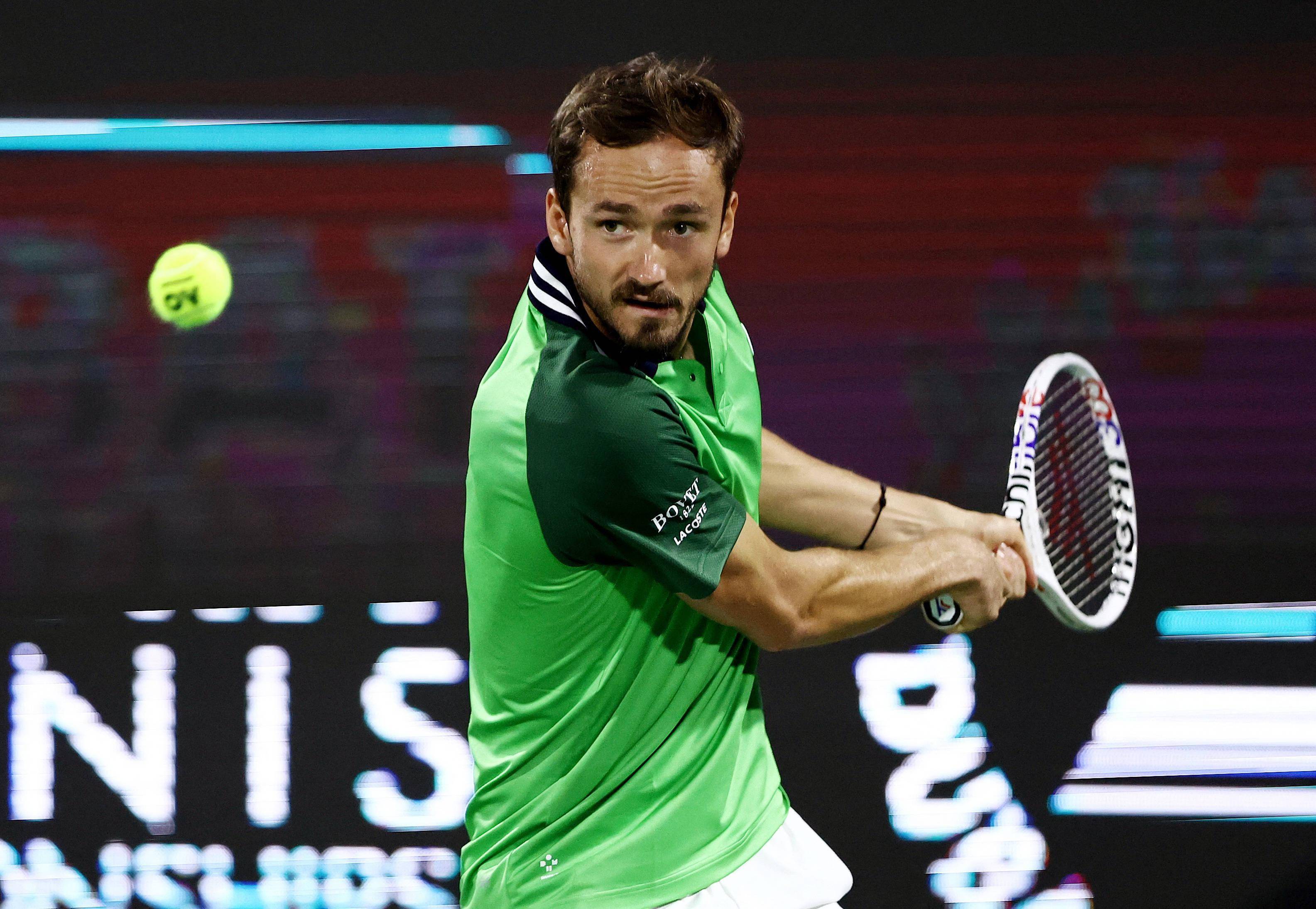 开云体育app-法网翻盘澳网,梅德韦杰夫刷新纪录的简单介绍